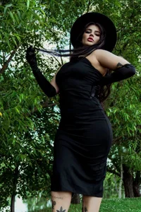 NikkiSummer Public Immagine  6