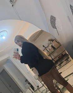 Barbie_Alanna Public Pic 6