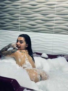 Liisaa_Kiss: I love jacuzzis😍 ( фото)