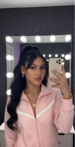 CharlottegrayX kullanıcısının Nice to meet u my love albümü -  5 fotoğraf