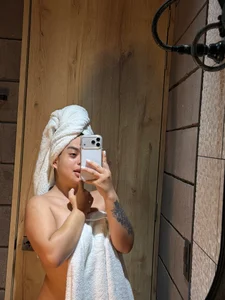 JuanitaMore01 Hola 😵🤤🥵 Gambar