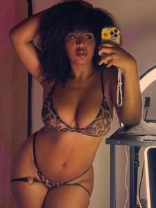 Alessia_moon2 IM EBONY SEXY GIRL Immagine  2