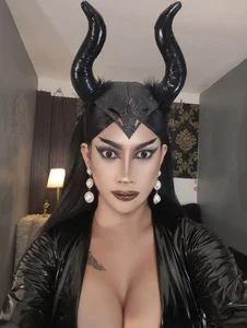 RhondaFlirtyDOM Seduction DEVIL 😈🔥 Pic 3