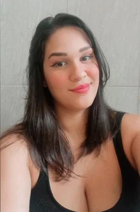 Andreabigboobs23 Public Pic 9