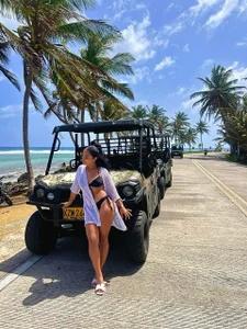 KayleeJones7 Beach vacation 🌊🏖️ Pic