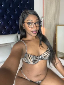 YallianaBrooks always hot Pic 6