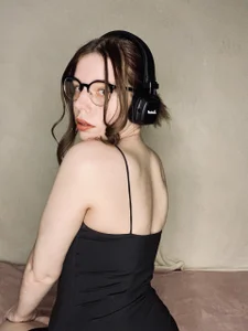 liminal_alice get hooked ;) Pic 2