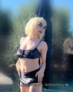 Zdjęcia DirtyLilRatty Summer By the Pool:  4