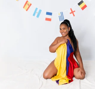 OliviaBurning Colombia 💛💙💖 (Hot) Foto