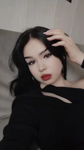Velvet_Eyes life of a little rebel 😈 Billede 3