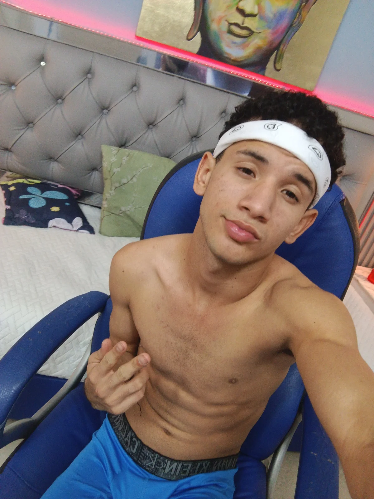 Трендове зображення  7916 JDWhite18