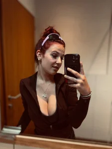 Nina-Sophie Public Pic
