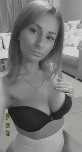 Public de CassieSpell  2 Imagens