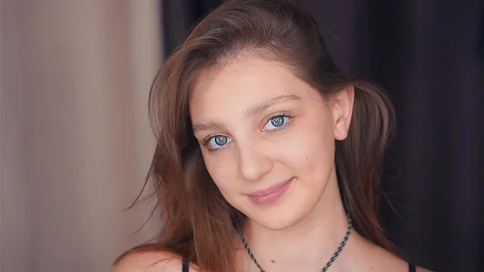 ChrisAmott look into my warm heart Pic 6