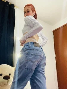 Valeriana00 lady in jean Pic 3