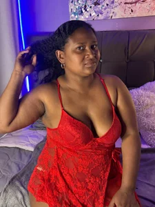 Public od ebony_peyton  8 snímek