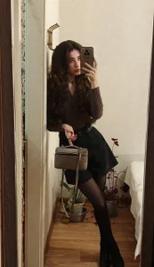 CarolineCox Public Pic 3