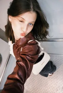 LouiseChavezdaily chaos 🌪️图片 2