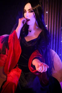 Belly_Rosse 📸Morticia Bilde 4