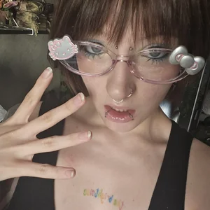 Lily_Arden Public Pic 3