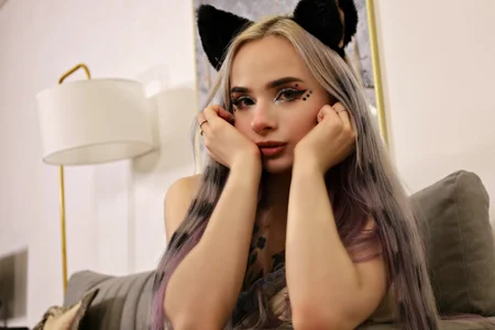 Meow_Veta Public Pic 6