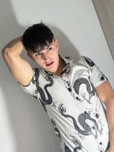 Lucas_Venomの🔥 Get Closerの 2枚の写真