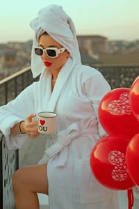 OliviaHawn want to be my valentine? Pic 4