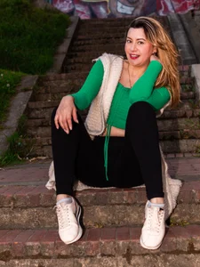 Chanelll_Taylorr_ beautiful christmas under nature Pic 9