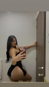 amelia-coben I little of me... Pic