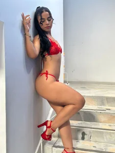 kendallowens sexy kiss - {count, plural, one {תמונה אחת} two {שתי תמונות} many {# תמונות} other {# תמונות}}