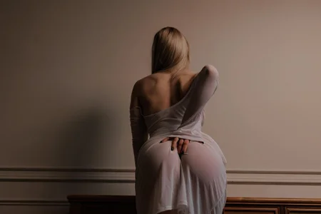 ⠀