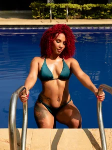 RubyRossel Pool day🏊🏾‍♀️🌈🌞 รูป 