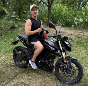 ALANNFERRER 🏍️ Foto