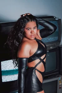 Street Attraction🫦 od AhslyEvans__  2 snímek