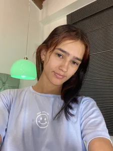 MelodyMansson Good morning, sweetheart ☀️💫 I’m live from 8:30 a.m. to 3:30 p.m., ready to warm your day with my s Foto