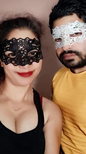 Unknownscouple Public Pic