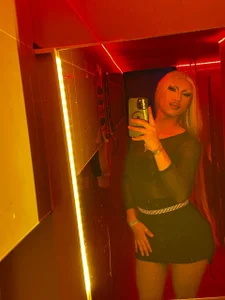 ElaineSofia Public Pic 2