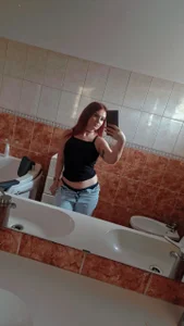 Zdjęcia EvaThorn Home alone teasing the mirror: 