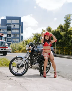 kimCosseyy some adrenaline and sensuality Pic