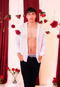 🔥🌹 Built to protect you… and ruin you slowly. od AlessioVitale  2 snímek