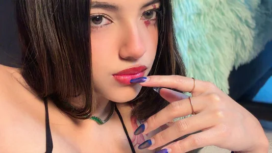 Victoriaa2_Doll TRICK OR TREAT🎃 LET'S REACH 1000 LIKES зображення 2