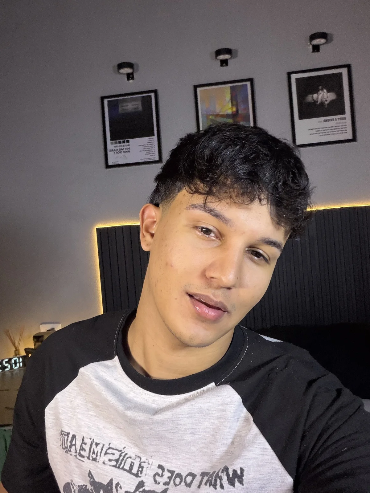 Трендове зображення  473 Leo_Savage_