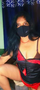 queen_shivaniのHelloの枚の写真