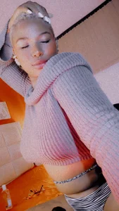 KenyaMystic What if u take this off Pic 4