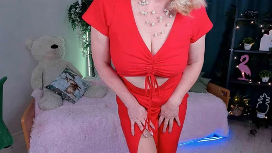 Riley_Annet kullanıcısının I love the bright red color. And underwear in the color of the dress albümü -  4 fotoğraf