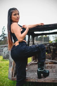 malanie_gates_ Dynamite! 🖤 . fénykép