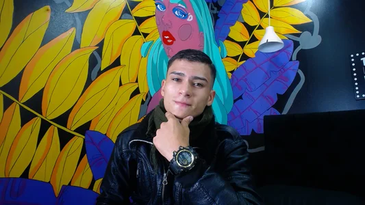 Ricky_Strong Public Pic 4