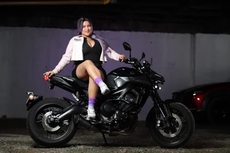 veronica__olsonn A sexy little girl💜🖤 Εικόνα 3