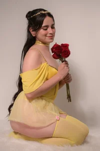 angelica_dymond Be my prince 💛🌹 Pic 5