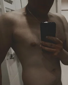 HeteroMen34l Public Pic 3